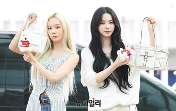 [영상] 에스파 원터-카리나 '콜라 곰과 함께' 