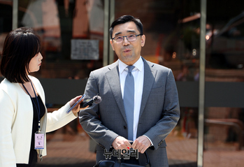 [포토] 평양 무인기 1심선고 직후 답변하는 장우성 내란특검보