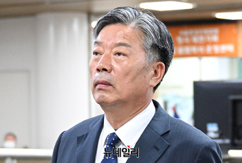 [포토] 고법 향하는 김홍희 전 해양경찰청장