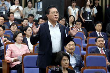 [포토] 공개발언 요구하는 송석준 국민의힘 의원