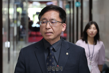 [포토] 국민의힘 찾은 강동완 중앙선관위 사무총장 직대