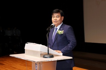 [포토뉴스] 25일 재판 선고 앞두고 퇴임하는 '심규언 동해시장'