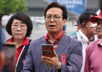 [영상] 0.76% 석패 이대형 인천교육감 후보, 재검표 입장 발표