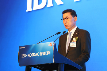 장민영도 한 달 만에 백기 … 정책 혼선에 기업은행 금리개편 올스톱