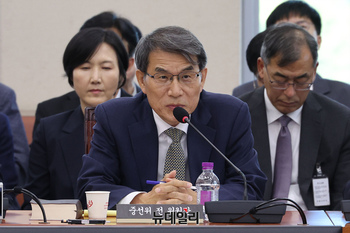 [포토] 답변하는 노태악 전 중앙선거관리위원회 위원장