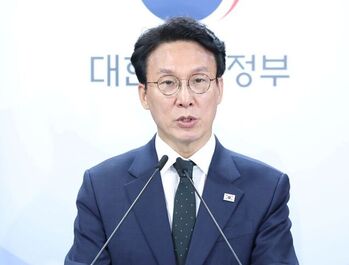 김민석 "정부, '보완수사권 폐지' 입장 정리" … 결국 與 강경파 뜻대로