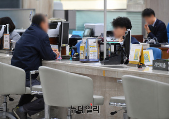 '빚투' 멈추지 않았다 … 마이너스통장 43조, 3년8개월 만에 최대