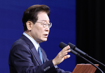 李 대통령 지지도 긍정 41.4% … 3주 만에 6.4%p 급락