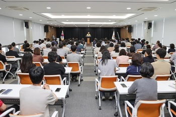 [포토뉴스] 김정중 양양군수, 취임 후 첫 월례조회서 공정 인사·적극 행정 강조