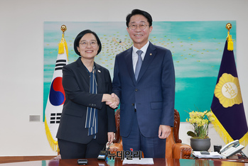 [포토] 조정식 국회의장 찾은 한성숙 국무총리