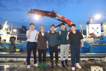 [포토뉴스] 김원학 삼척시의회 의장, 관내 어판장 등 민생현장 방문·애로사항 청취