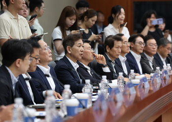 레버리지 ETF 뒤에 숨은 '수수료 잔치' … 투자자 울어도 금투사 웃는다