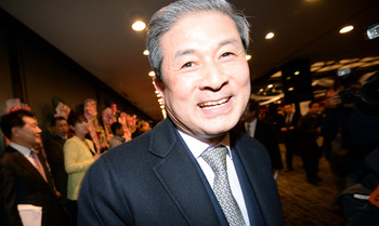 황우석 '최고과학기술인상' 결국 취소 … 대통령 재가로 22년 만에 박탈