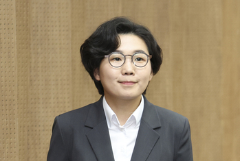 "정청래가 책임져야" 김보미 … 李 대통령, SNS 개설 하루 만에 팔로우