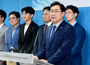 박찬대 시장 “인천공항 통합 논의 더 없을 것”…대통령 업무보고서 제외